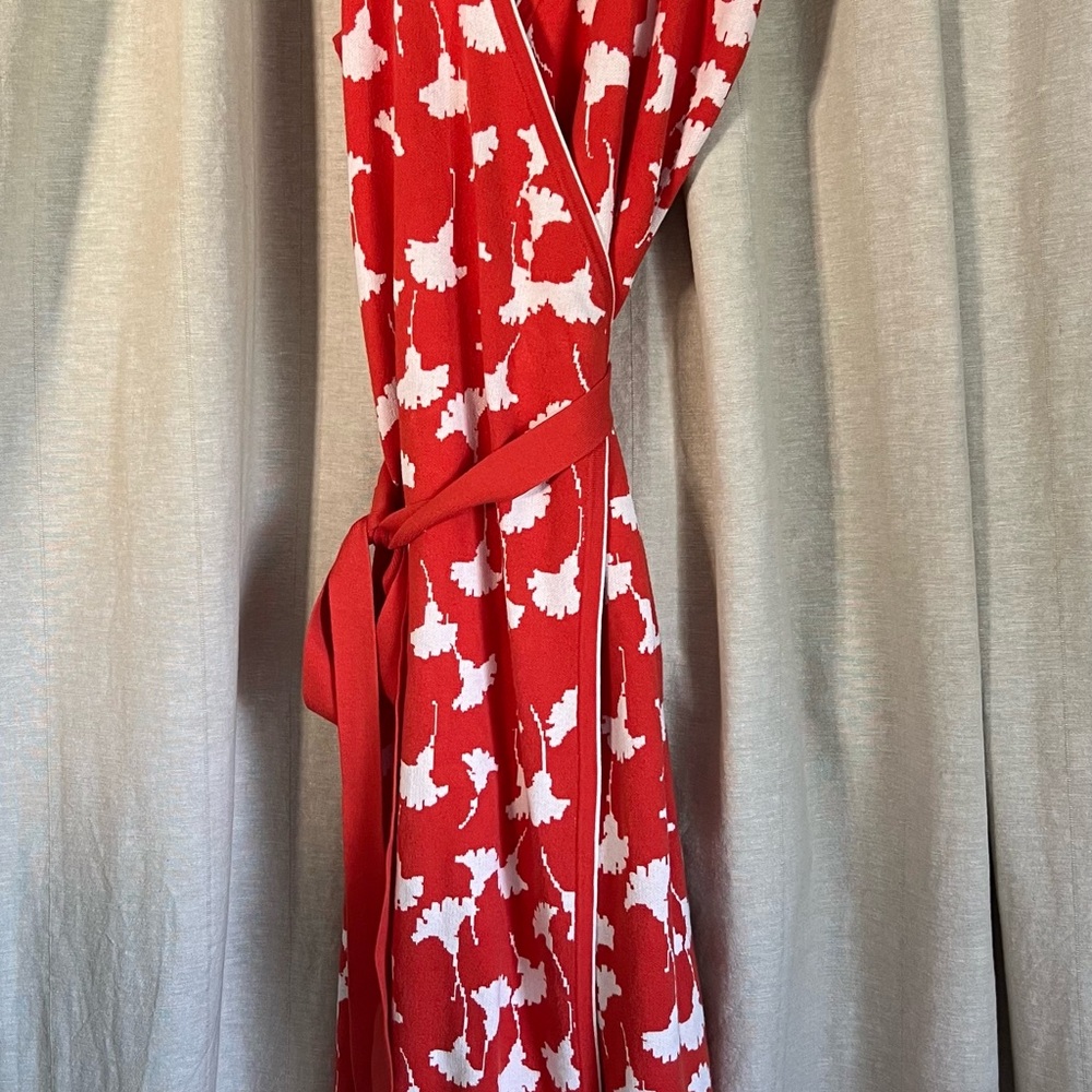 Diane Von Furstenberg Orange and White Floral Dress